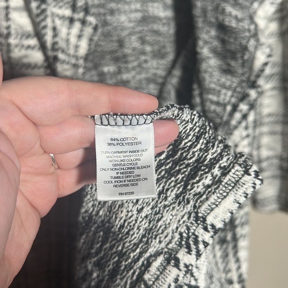 Signature Studio Plaid Blazer Style Cardigan Sweater | Medium‎ - Picture 4 of 4